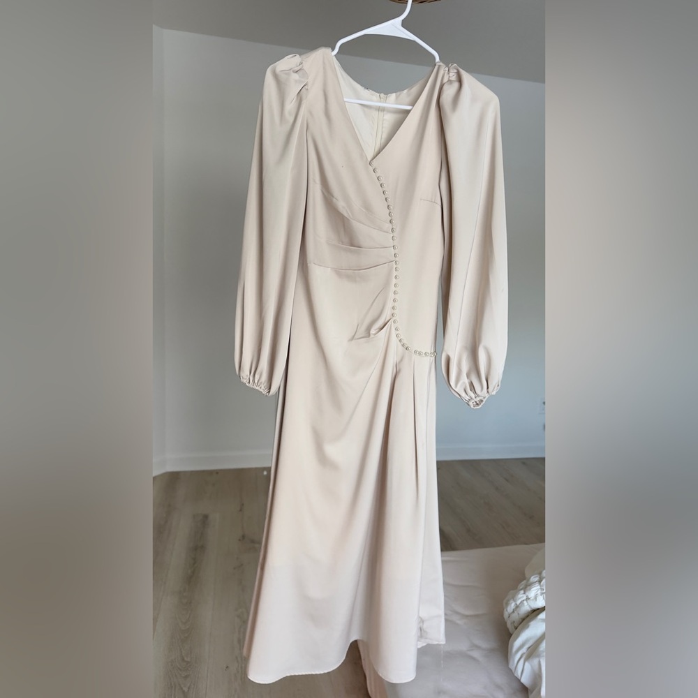 Elegant Cream Button-Detail Dress